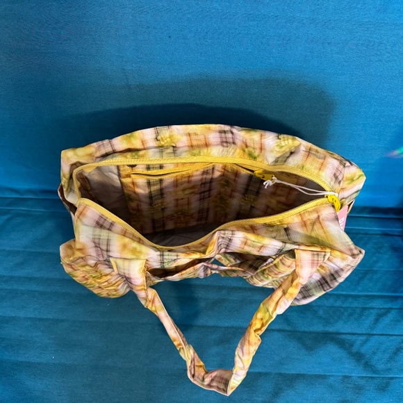 NEW! BAGGU Retired Pattern (Collina Strada NWT Small Cloud Carry-on Boxer Plaid) - Picture 8 of 9